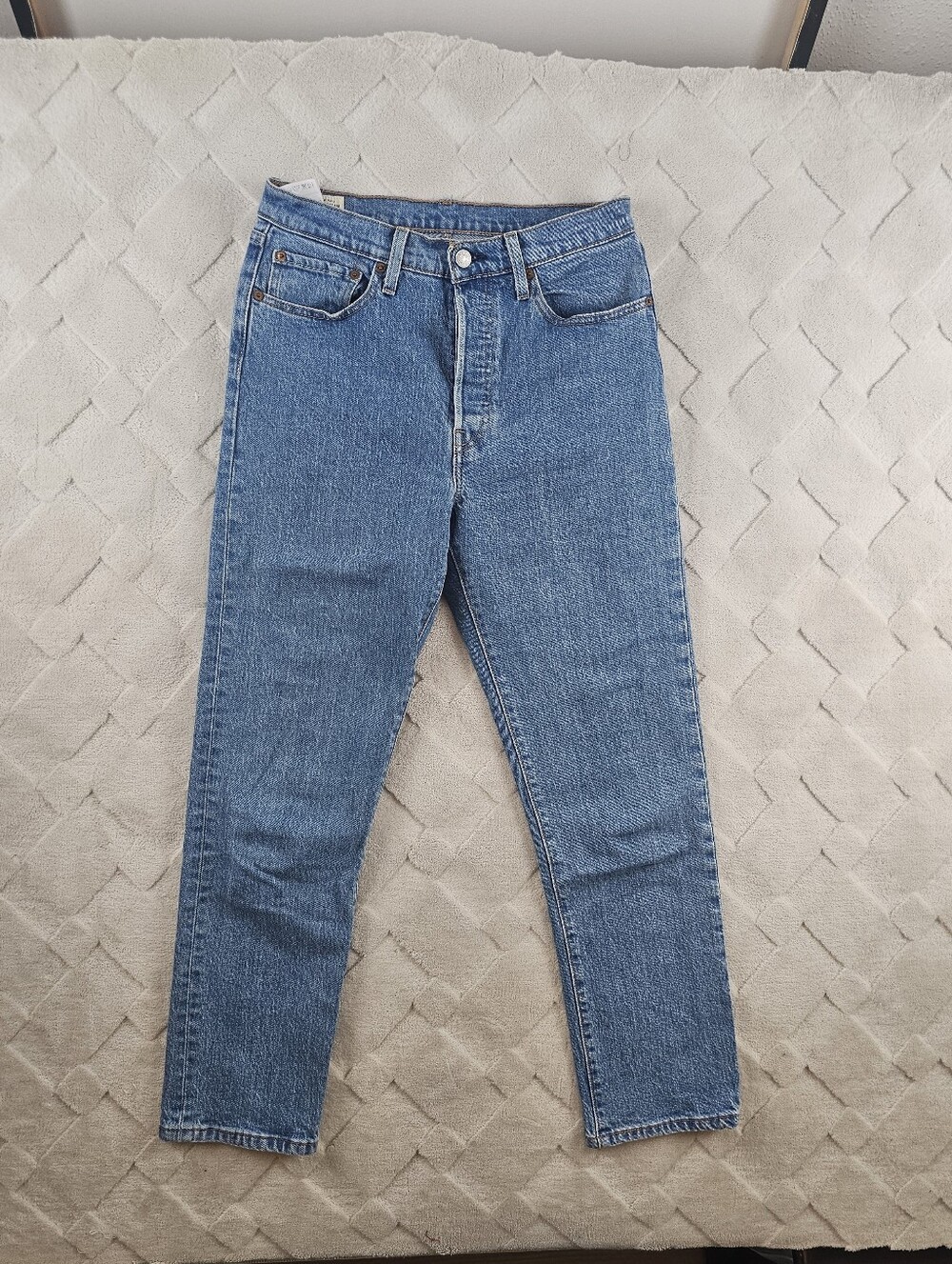 Levi's 501 Straight Leg Jean Womens 28x28 Light Wash Blue Denim Rigid Denim